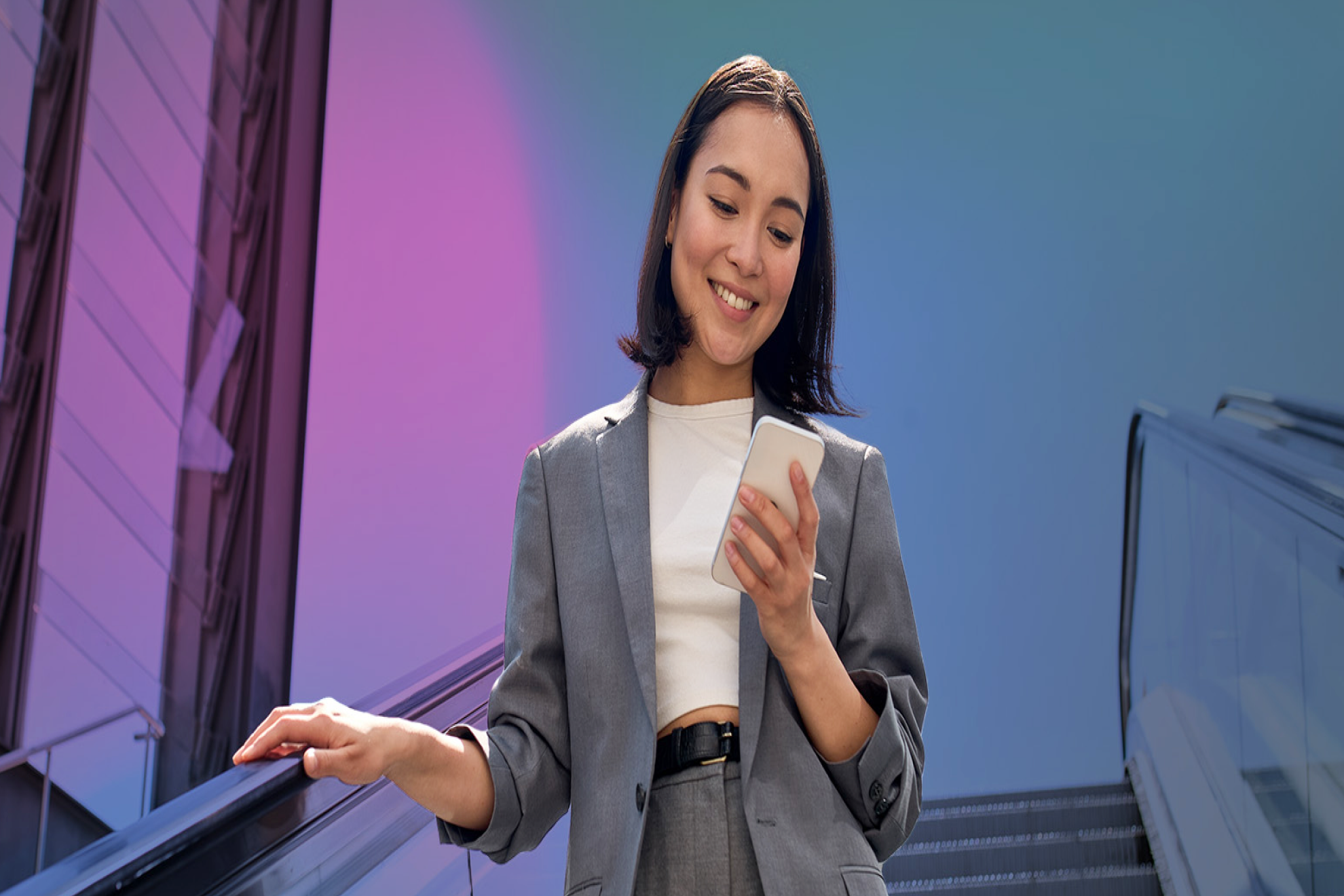 Person with iPad

